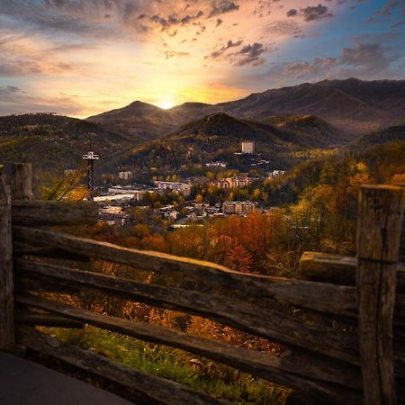 A Million Dollar View- Get 951 Worth Of Free Area Attraction Tickets For Each Paid Day! Villa Gatlinburg Exterior photo