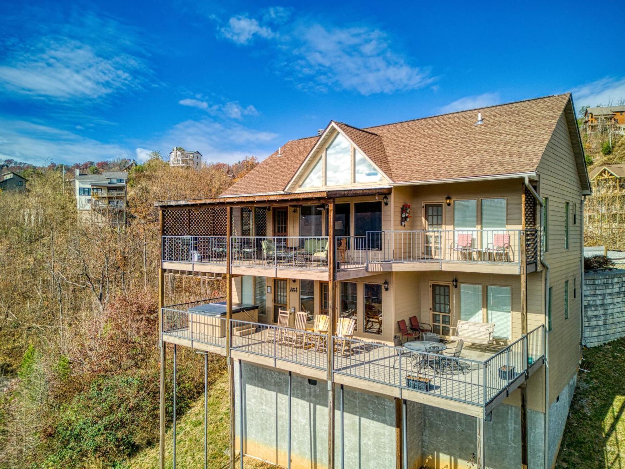 A Million Dollar View- Get 951 Worth Of Free Area Attraction Tickets For Each Paid Day! Villa Gatlinburg Exterior photo